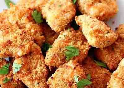 Kylling nuggets m/pommes fries /109